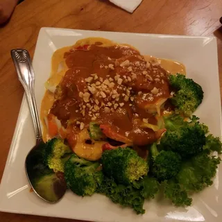 SP3. House Peanut Curry