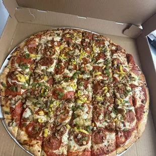 Large deluxe pizza