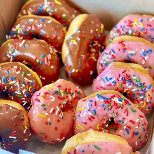 Chocolate sprinkle + Strawberry sprinkle