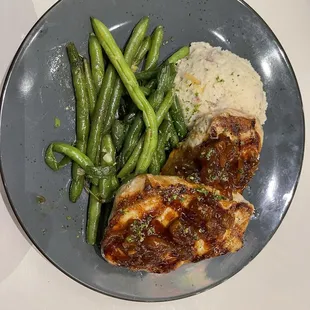 Pork chops with apricot chutney