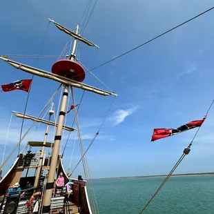 Ship mast