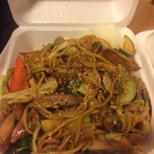 Husbands Yakisoba was deeeeeelisious!!