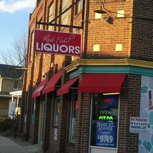 the outside of a liquor shop