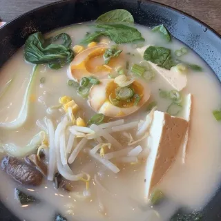 Creamy Veggie Ramen