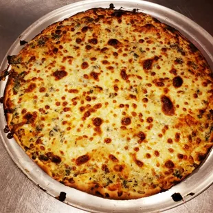 Spinach artichoke pizza