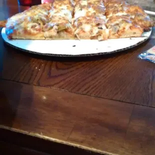 Veggie, no &quot;o&apos;s&quot;  Not bad at all (for a pizza cut in SQUARES!!!)  :-)