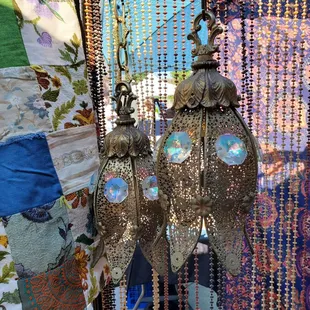 Yes I bought these hanging vintage lamps