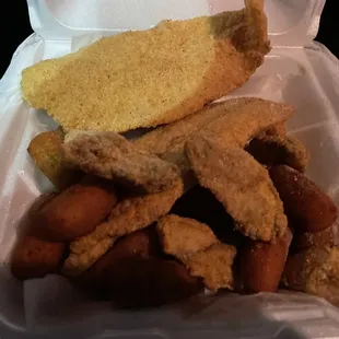 Catfish and oyster combo