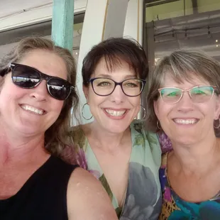 Mother of the bride looking gorgeous.