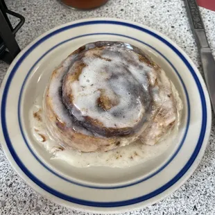 Cinnamon roll