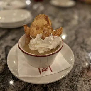 Pot of Crème butterscotch with apples