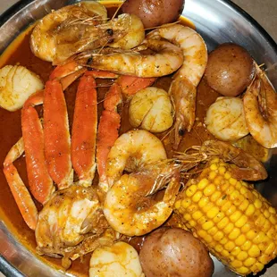 shrimp, potatoes, corn and potatoes
