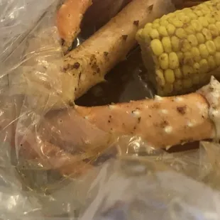 The king crab shell was so soft, I couldn't break it.There are thorns like on roses sticking out.