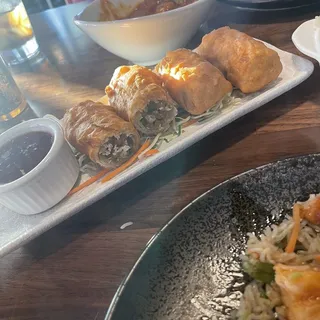 CHICKEN SPRING ROLLS