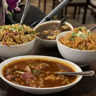 Chilli Chicken, Szechwan Fried Rice, Chilli Garlic Noodles, Prawns in a Sauce