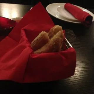 CHICKEN SPRING ROLLS