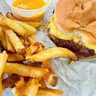 Single RHR cheeseburger w fries (and cheese cup).