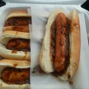 Chili dogs to go