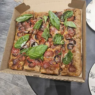 Pepperoni &amp; basil pie