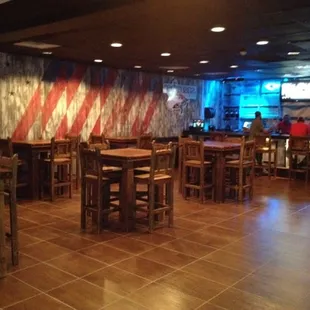 Seating Area and Bar