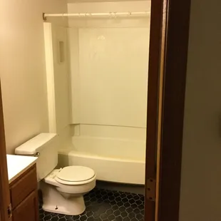 If you zoom in you’d see I had rod being held up with card board slipped when condensation hit it and caused scuff marks I own up to this