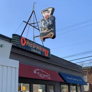 the neon sign for the restaurant