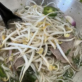7B. Beef Pho (Large)