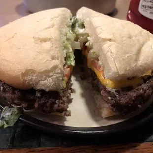 Knapp Burger Deluxe with cheese