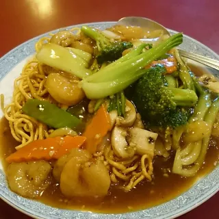 Shrimp Pan Fried Noodle