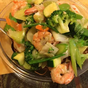 Pan fried noodle with shrimp