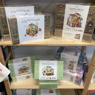 Look at these cool new things!!!