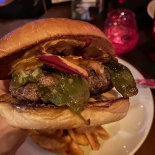 Redlight Burger at #RedlightLoungeTucson  11/27/21 #TucsonAZ #Arizona #TheDowntownCliftonHotel #Yelp #bar #drinks #jenniinsocal