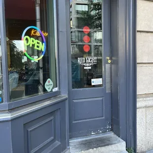 Front door - very inviting.