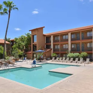 Tucson Hotel Pool &amp; Hot Tub View