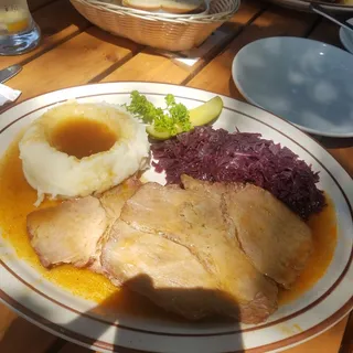 Schweinebraten Lunch