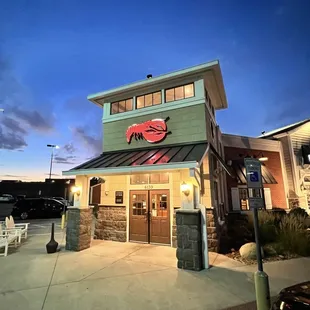 Lovely evening. Clean frontage.