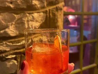 Henry’s Upstairs