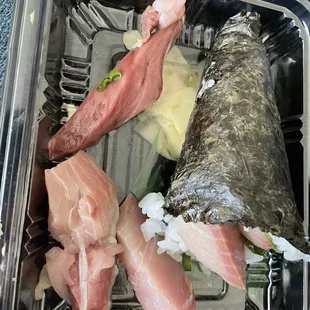 Yellowtail Scallion Roll full of inedible fat and mushy discolored fish