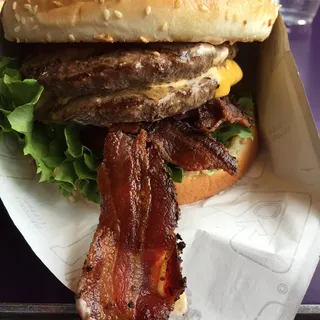 Bacon Deluxe With Cheese