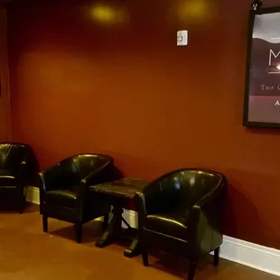 Red Mountain Bar &amp; Grill