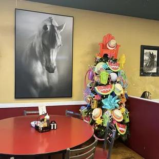 sushi and sashimi, interior
