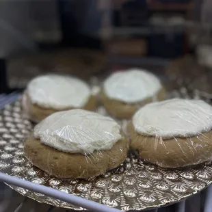 baked cookies on a cooling rack
