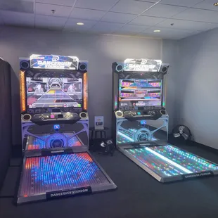 Freeform dance game "DanceRush"