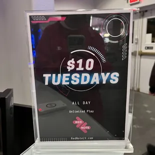 10$ for all you can play on Tuesdays!