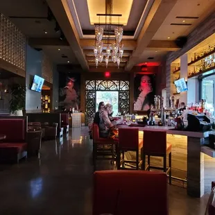 Front lounge area (inside)