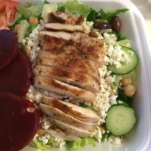 Hello yummy Greek salad w chicken
