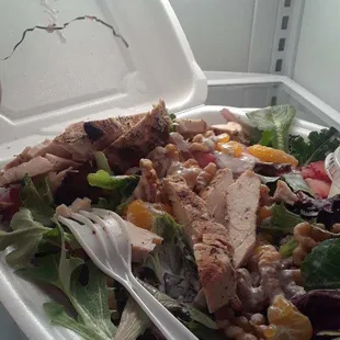 There's the metal on the top left of the picture.