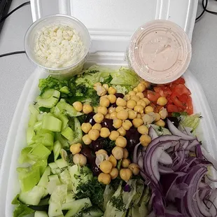 Pete&apos;s chopped salad
