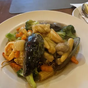 Phuket Noodles with seafood