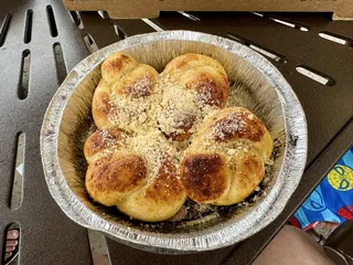 La Cocina Pizzeria and Pool Bar